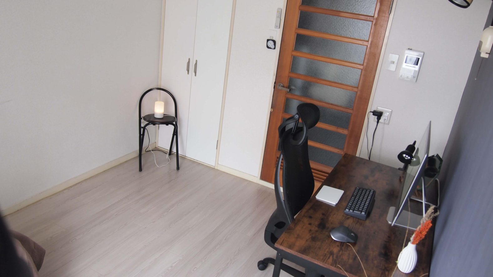 1k6畳 独身ミニマリスト男性の一人暮らしの部屋を紹介 シンプルライフ マキログ